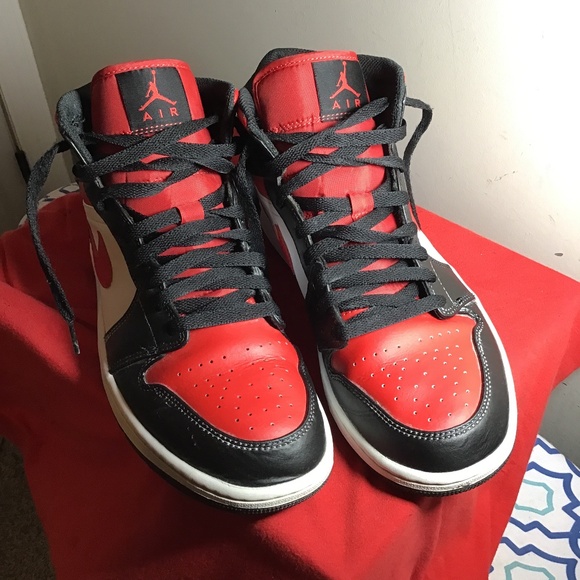 Jordan Other - 😎Classic Air Jordan 1Mid Black Fire, size 9.5, good cond, see photos for wear,